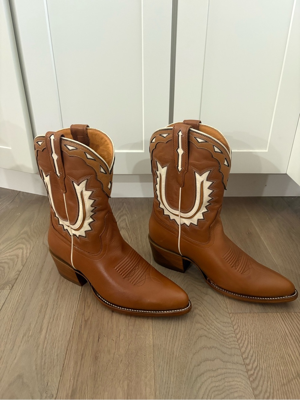 Tecovas Jolene Caramel / Bone Brown Western Embroidered Heeled Boots size 8.5